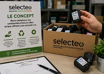 Un carton de collecte de cartouches d'encre